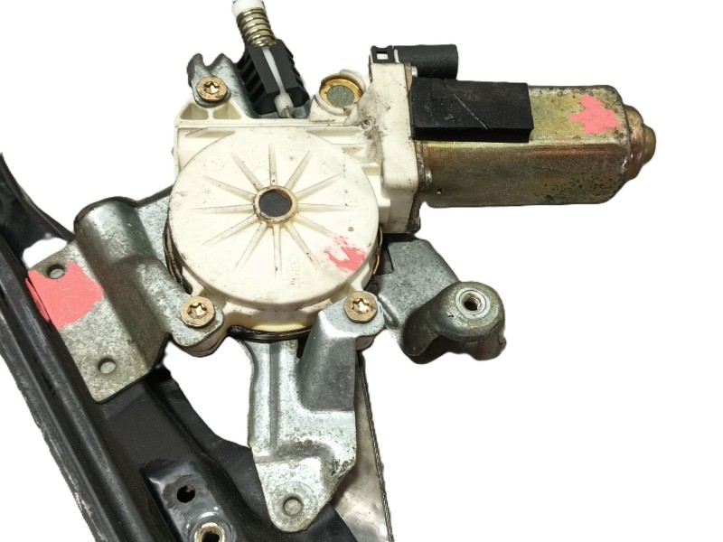 Recambio de elevalunas delantero derecho para ford focus i turnier (dnw) 1.6 16v referencia OEM IAM 1331612  