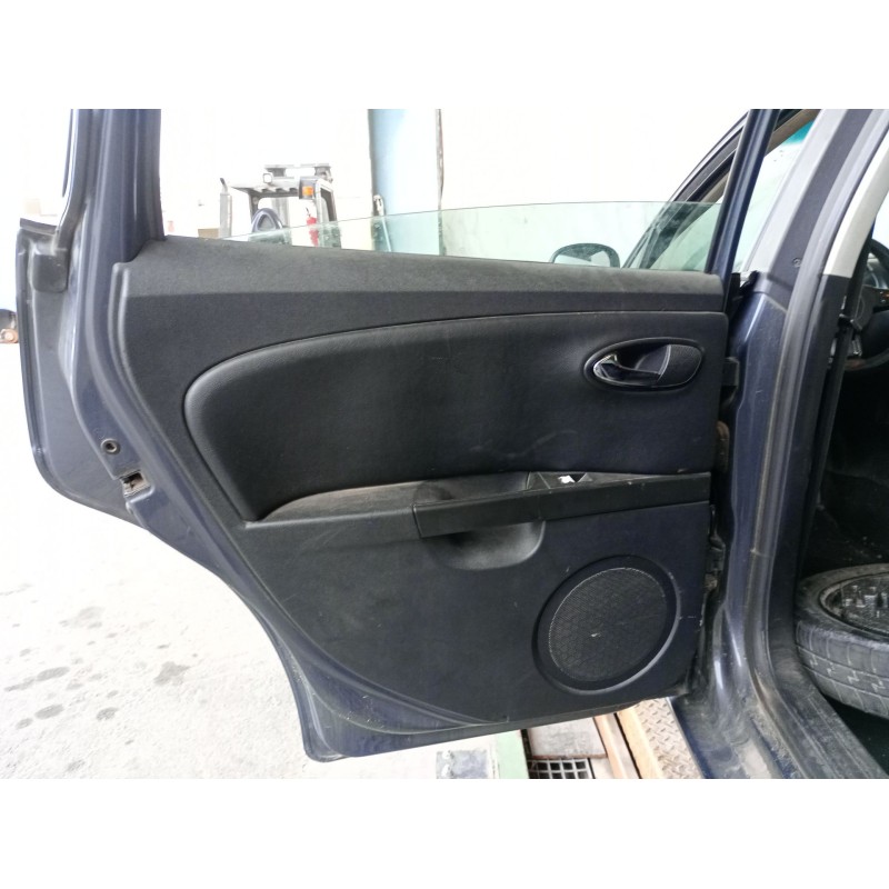 Recambio de guarnecido puerta trasera izquierda para seat leon (1p1) 2.0 tdi 16v referencia OEM IAM   