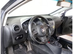 Recambio de salpicadero para seat leon (1p1) 2.0 tdi 16v referencia OEM IAM   