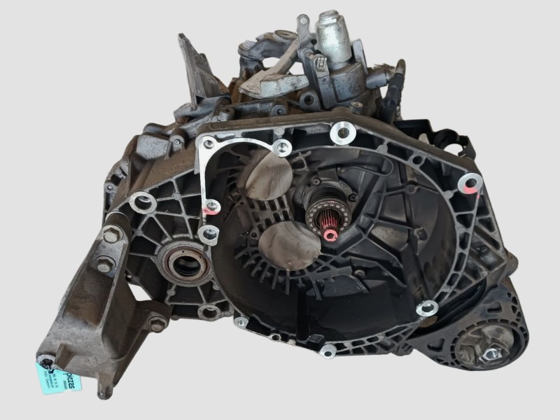 Recambio de caja cambios para opel insignia berlina cosmo referencia OEM IAM F40 F40 55568685