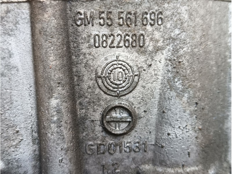 Recambio de caja cambios para opel insignia berlina cosmo referencia OEM IAM F40 F40 55568685