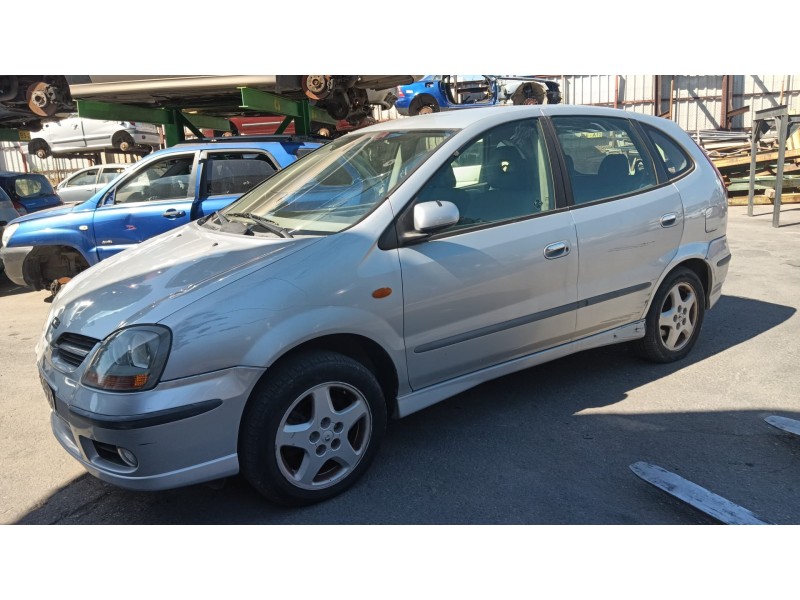 nissan almera tino (v10) del año 2001