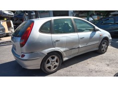 nissan almera tino (v10) del año 2001 2