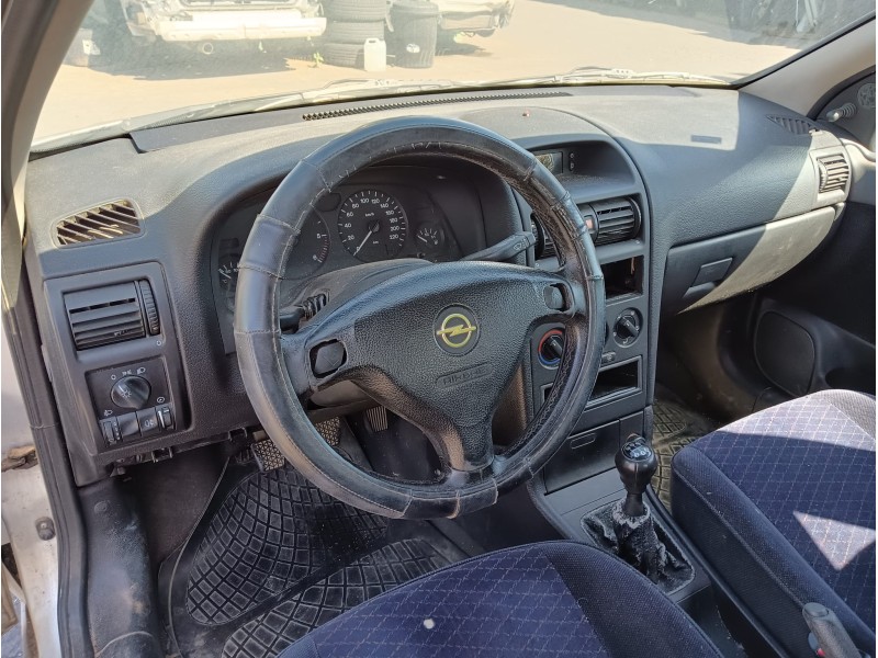 opel astra h (a04) del año 2005