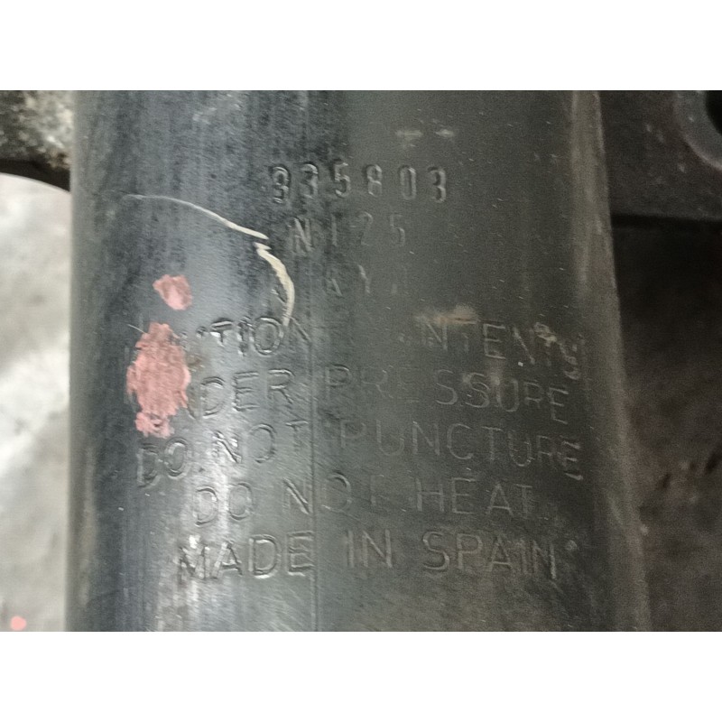 Recambio de amortiguador delantero izquierdo para renault trafic ii furgoneta (fl) 2.5 dci 135 (fl0d) referencia OEM IAM   