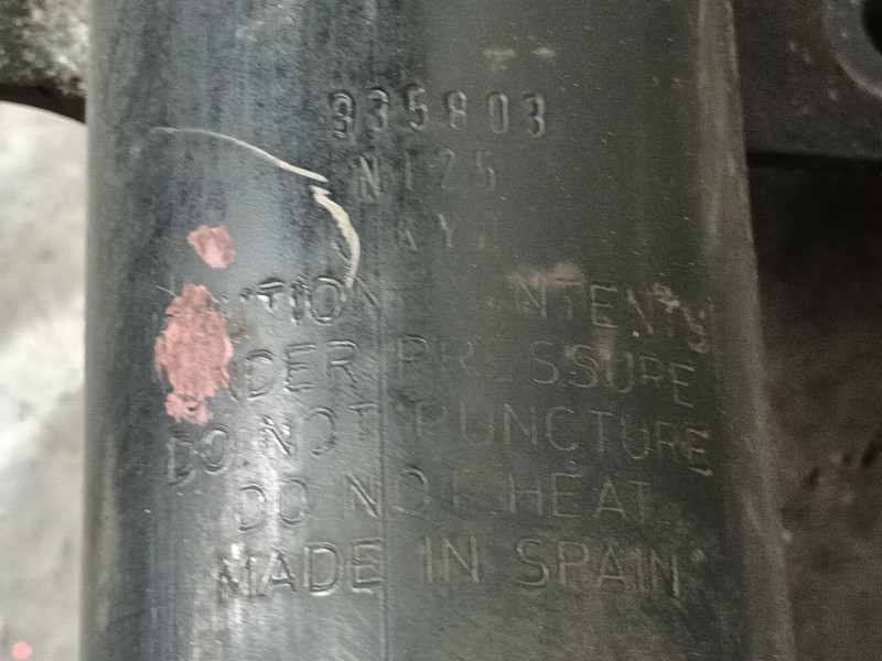 Recambio de amortiguador delantero izquierdo para renault trafic ii furgoneta (fl) 2.5 dci 135 (fl0d) referencia OEM IAM   