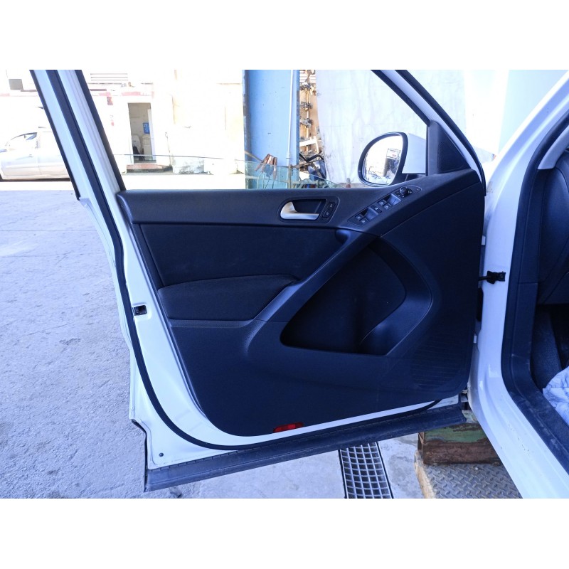 Recambio de guarnecido puerta delantera izquierda para volkswagen tiguan (5n_) 2.0 tdi referencia OEM IAM   