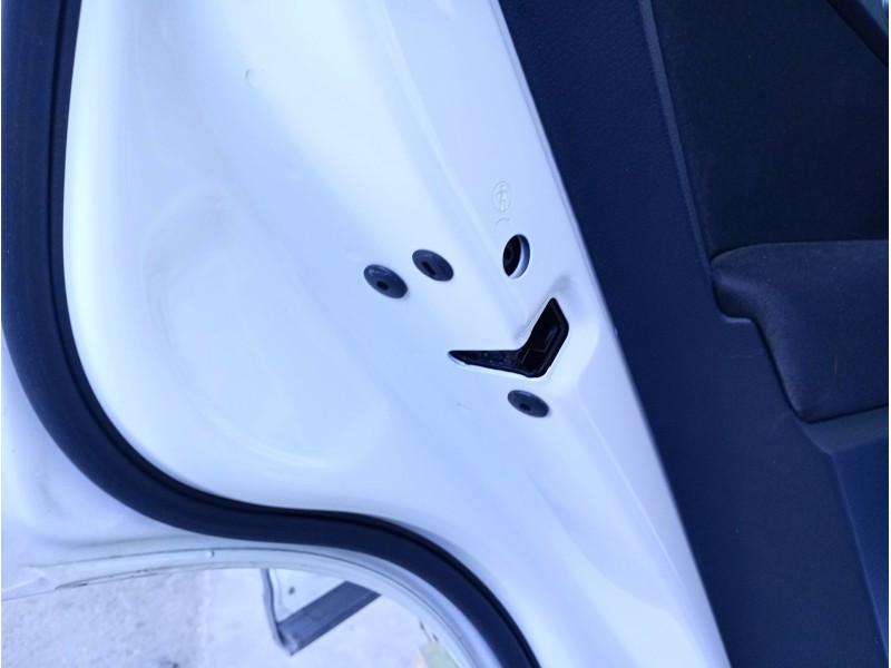 Recambio de cerradura puerta trasera izquierda para volkswagen tiguan (5n_) 2.0 tdi referencia OEM IAM   