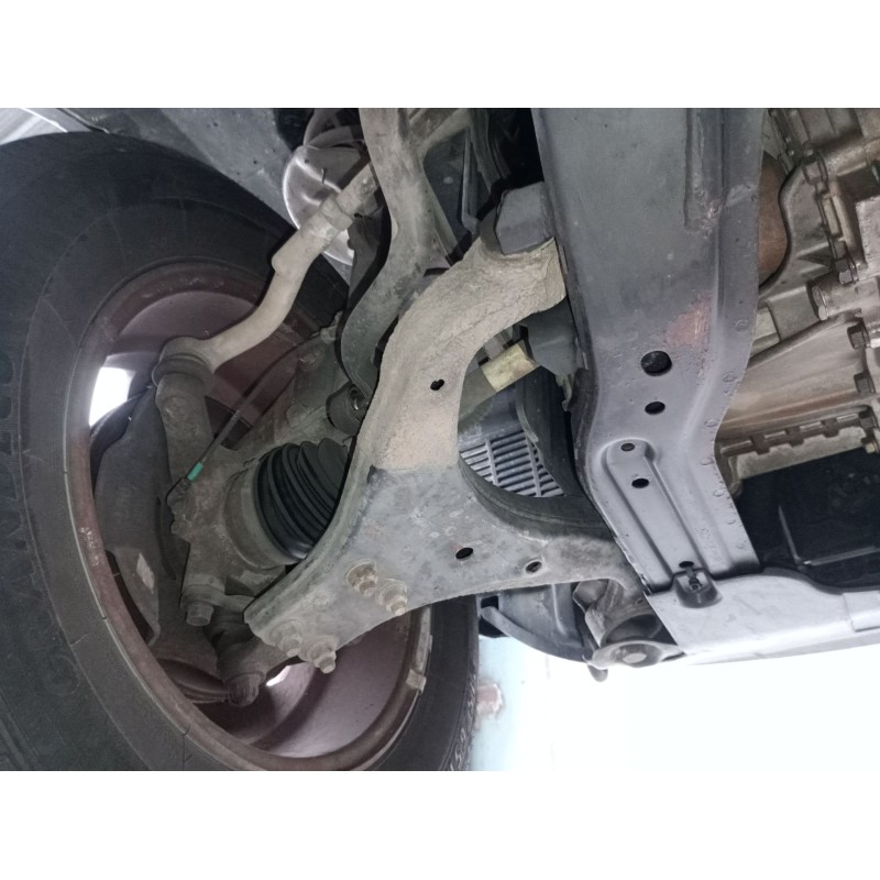 Recambio de brazo suspension inferior delantero izquierdo para hyundai tucson (jm) 2.0 referencia OEM IAM   