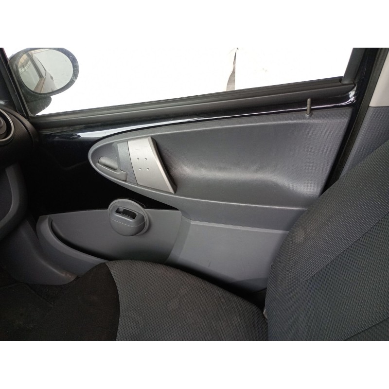 Recambio de guarnecido puerta delantera derecha para toyota aygo (_b1_) 1.4 hdi (wnb10_) referencia OEM IAM   