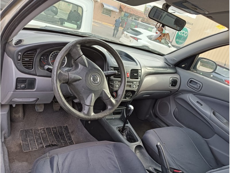 nissan almera ii hatchback (n16) del año 2004