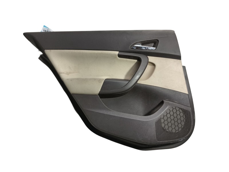 Recambio de guarnecido puerta trasera izquierda para opel insignia berlina cosmo referencia OEM IAM 13327701 13327701 