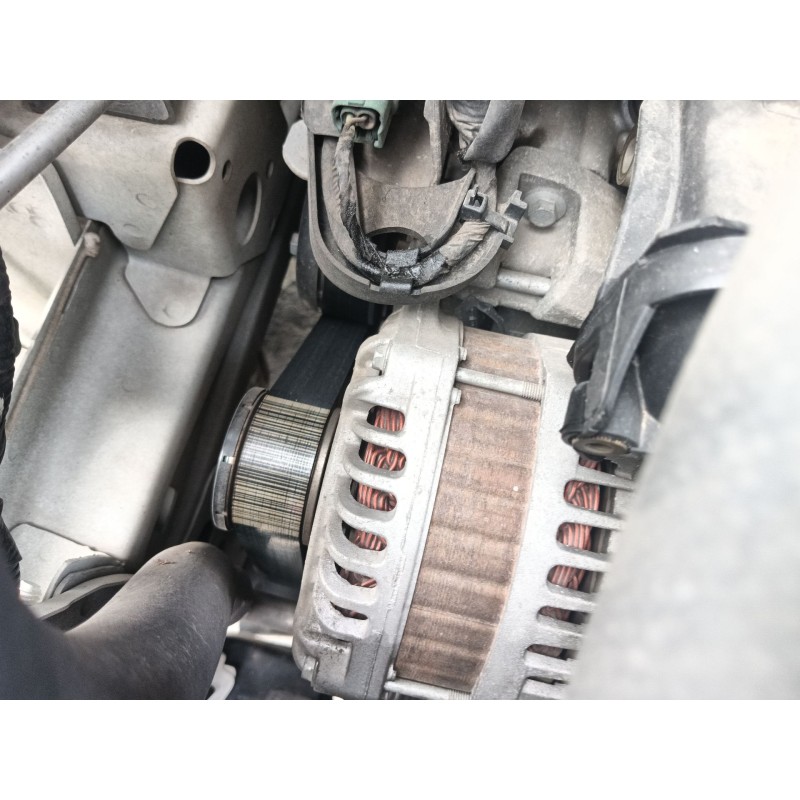 Recambio de alternador para nissan juke (f15) 1.2 dig-t referencia OEM IAM   