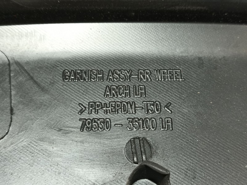 Recambio de moldura para ssangyong tivoli grand 1.2 t-gdi referencia OEM IAM   