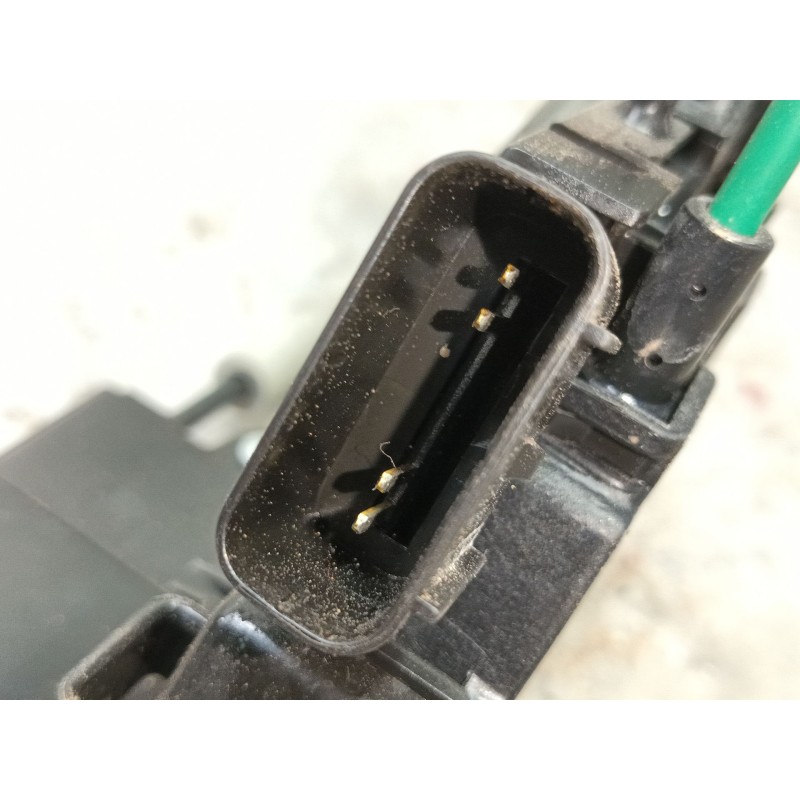 Recambio de cerradura puerta delantera derecha para ssangyong tivoli grand 1.2 t-gdi referencia OEM IAM   