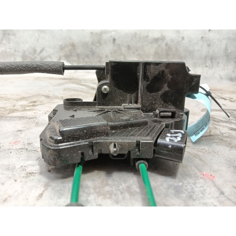 Recambio de cerradura puerta trasera izquierda para ssangyong tivoli grand 1.2 t-gdi referencia OEM IAM   