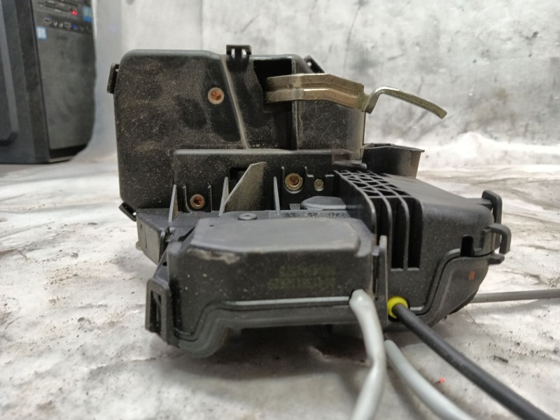 Recambio de cerradura puerta delantera derecha para mercedes-benz clase c (w203) sportcoupe 1.8 cat referencia OEM IAM   