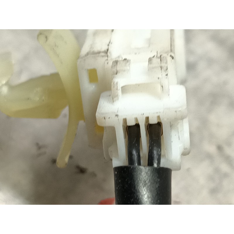 Recambio de enganche cinturon trasero derecho para ssangyong tivoli grand 1.2 t-gdi referencia OEM IAM   