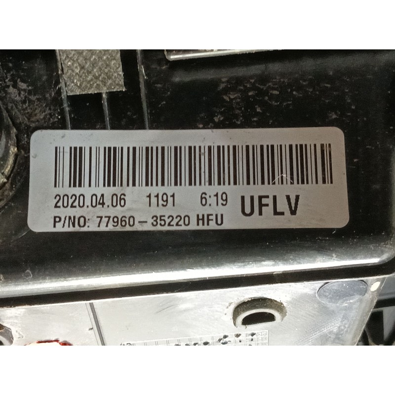 Recambio de apoyabrazos central para ssangyong tivoli grand 1.2 t-gdi referencia OEM IAM   