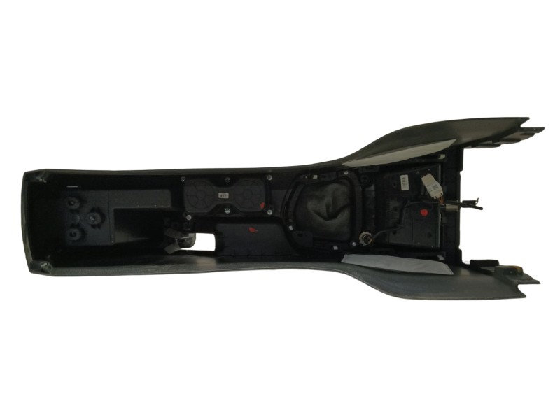 Recambio de apoyabrazos central para ssangyong tivoli grand 1.2 t-gdi referencia OEM IAM   