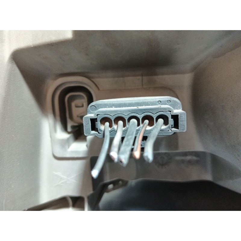 Recambio de faro izquierdo para nissan interstar furgoneta (x70) dci 100 referencia OEM IAM 8200163516 8200163516E 