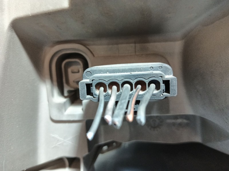 Recambio de faro izquierdo para nissan interstar furgoneta (x70) dci 100 referencia OEM IAM 8200163516 8200163516E 