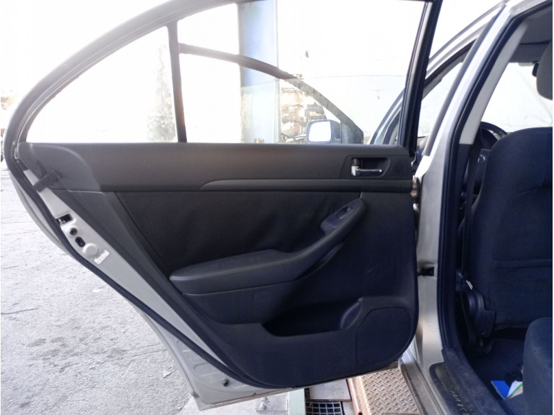 Recambio de elevalunas trasero izquierdo para toyota avensis sedán (_t25_) 1.8 (zzt251_) referencia OEM IAM   