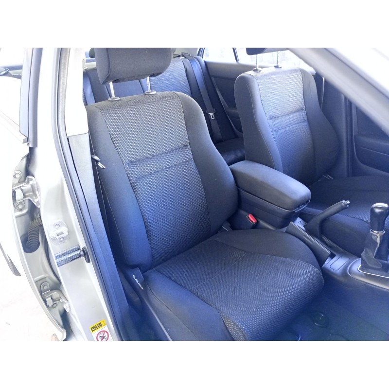 Recambio de asiento delantero derecho para toyota avensis sedán (_t25_) 1.8 (zzt251_) referencia OEM IAM   