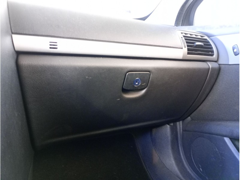 Recambio de guantera para peugeot 407 (6d_) 1.8 16v (6d6fyc) referencia OEM IAM   