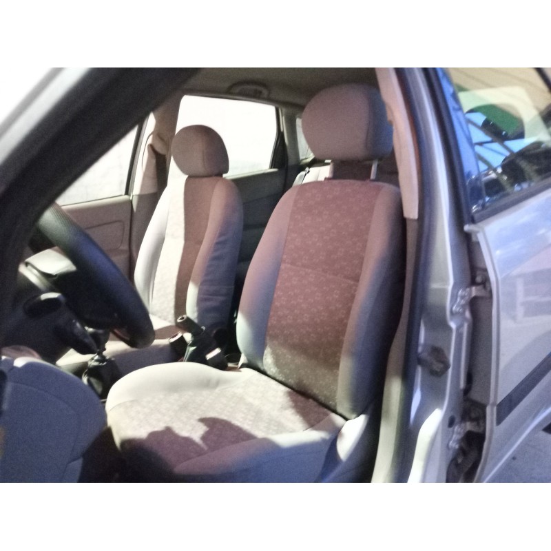 Recambio de asiento delantero izquierdo para ford focus i (daw, dbw) 1.8 di / tddi referencia OEM IAM   