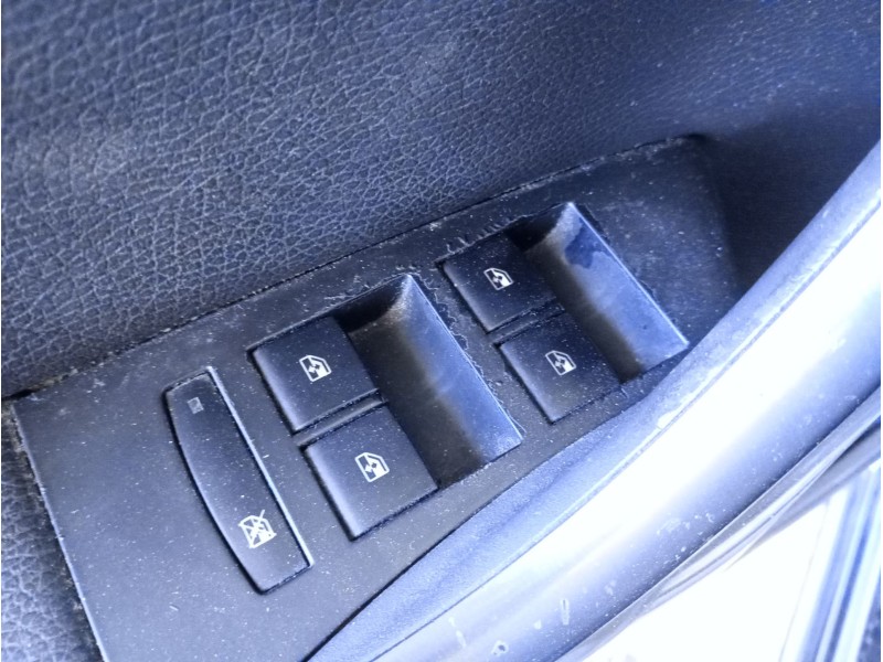 Recambio de mando elevalunas delantero izquierdo para opel astra j (p10) 1.7 cdti (68) referencia OEM IAM   