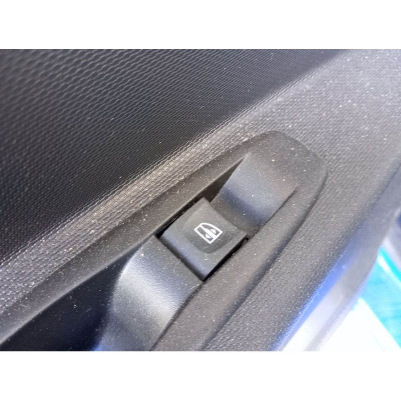 Recambio de mando elevalunas trasero izquierdo para renault captur i (j5_, h5_) 0.9 tce 90 referencia OEM IAM   