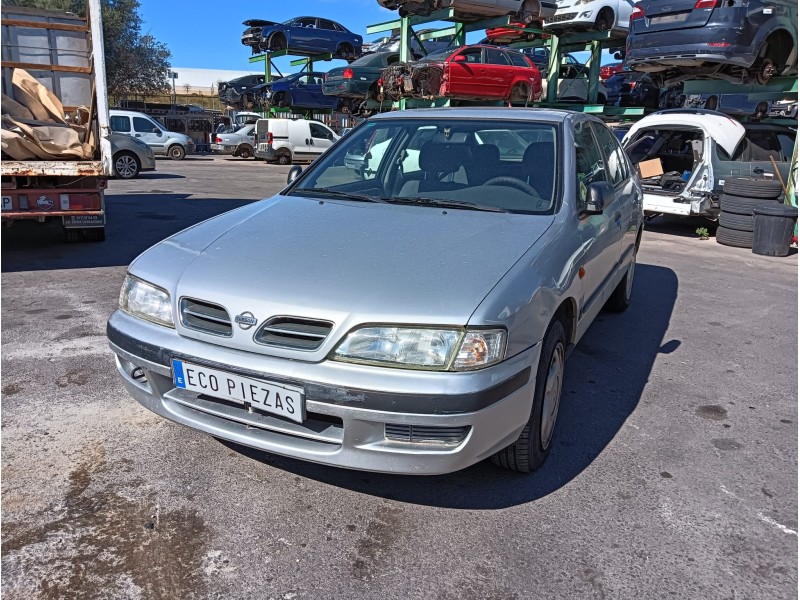 nissan primera hatchback (p11) del año 1998