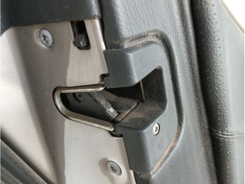 Recambio de puerta trasera izquierda para mercedes-benz clase c (w203) berlina 270 cdi (203.016) referencia OEM IAM COMPLETA  