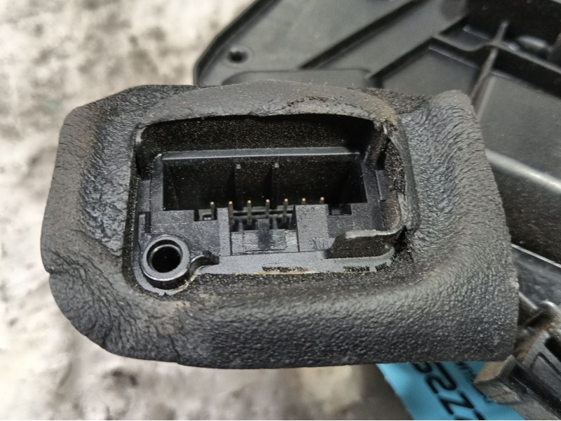 Recambio de cerradura puerta trasera derecha para seat toledo (kg3) reference referencia OEM IAM   