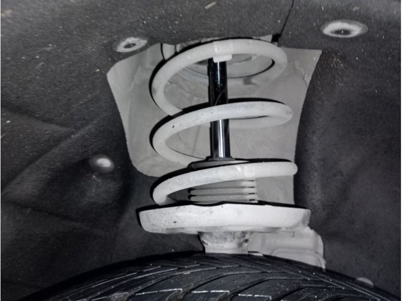 Recambio de amortiguador delantero derecho para renault grand scénic iii (jz0/1_) 2.0 dci (jz0y) referencia OEM IAM   