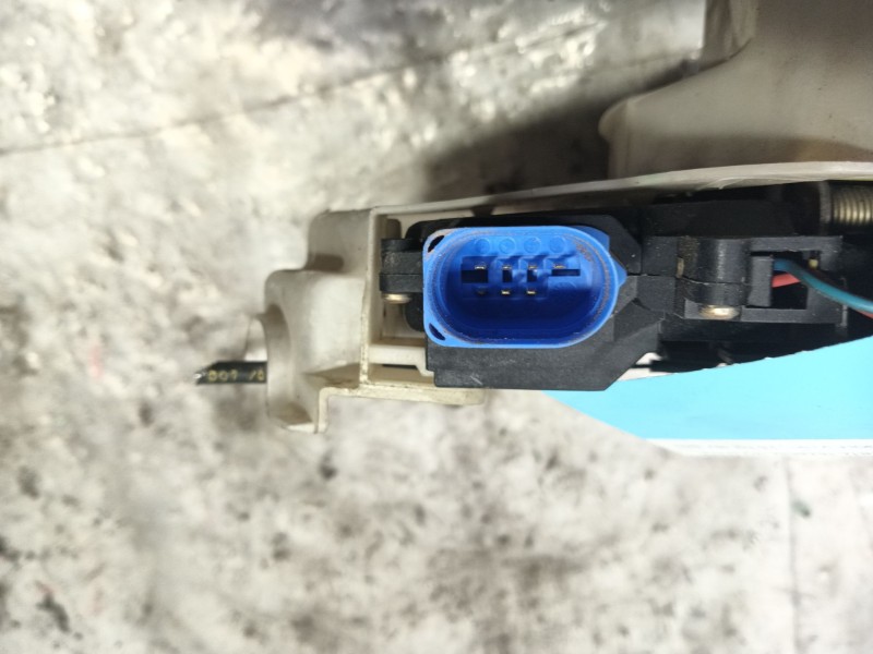 Recambio de cerradura puerta trasera izquierda para volkswagen golf v (1k1) 2.0 tdi 16v referencia OEM IAM   