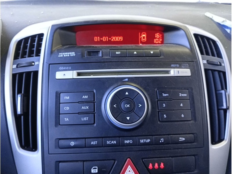 Recambio de sistema audio / radio cd para kia cee´d sw (ed) 1.6 referencia OEM IAM   