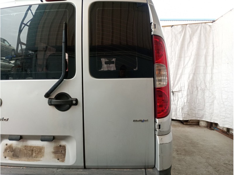 Recambio de puerta trasera derecha para fiat doblo furgoneta/monovolumen (223_) 1.9 jtd referencia OEM IAM   