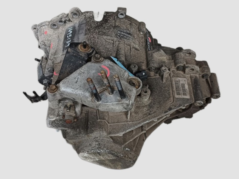 Recambio de caja cambios para volvo v40 familiar 1.8 16v referencia OEM IAM  01023824 