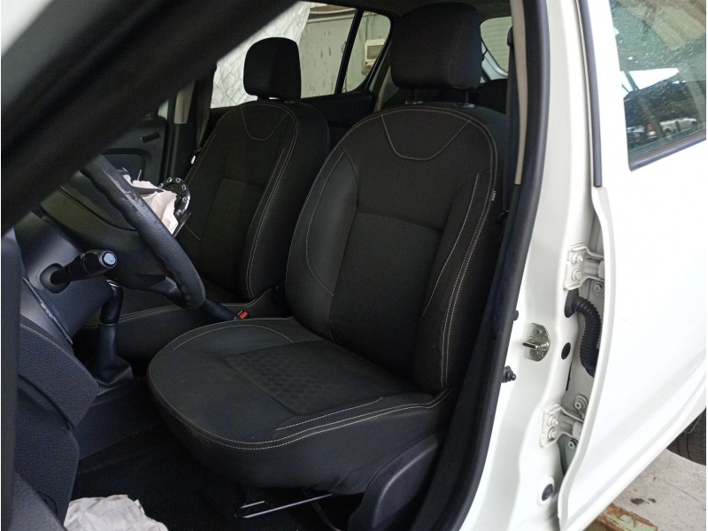 Recambio de asiento delantero izquierdo para dacia sandero ii 1.5 dci referencia OEM IAM   