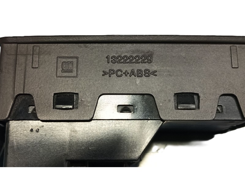 Recambio de mando elevalunas delantero derecho para opel insignia berlina cosmo referencia OEM IAM   