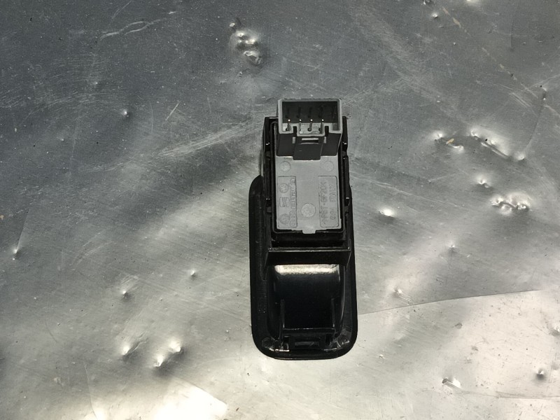Recambio de mando elevalunas trasero derecho para volkswagen polo v (6r1, 6c1) 1.4 tdi referencia OEM IAM   