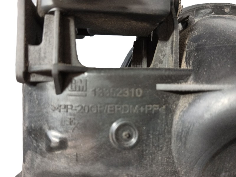 Recambio de tapa exterior combustible para opel insignia berlina cosmo referencia OEM IAM   