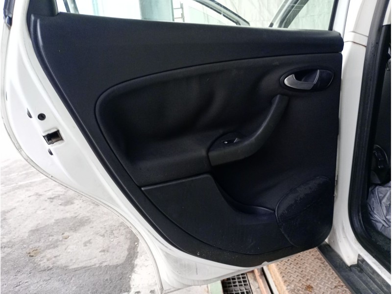 Recambio de guarnecido puerta trasera izquierda para seat altea (5p1) 1.6 tdi referencia OEM IAM   