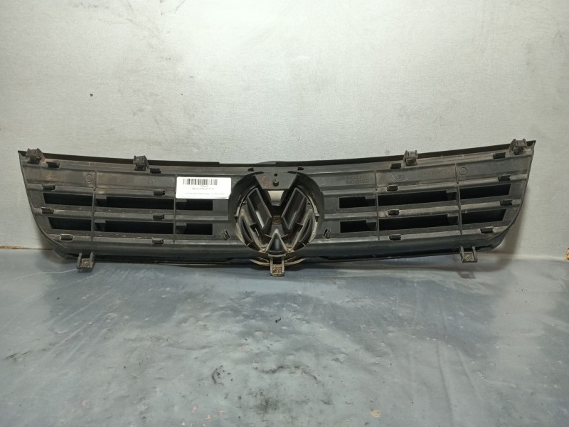Recambio de rejilla delantera para volkswagen polo (6n2) 1.4 16v referencia OEM IAM   