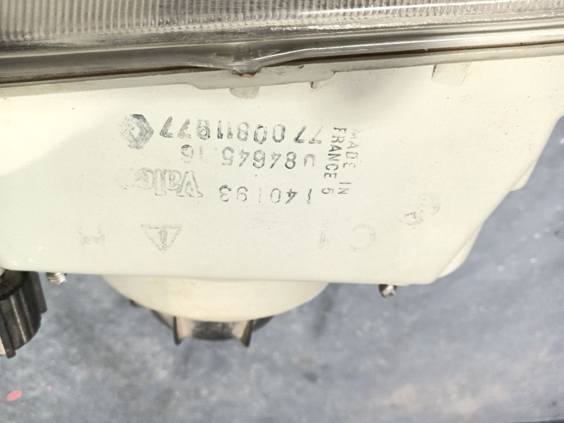 Recambio de faro izquierdo para renault express furgoneta/monovolumen (f40_, g40_) 1.1 referencia OEM IAM 0  