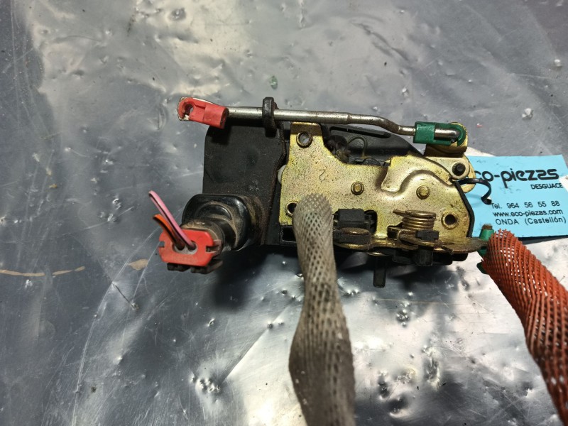 Recambio de cerradura puerta trasera derecha para chrysler new yorker (lh) básico referencia OEM IAM   