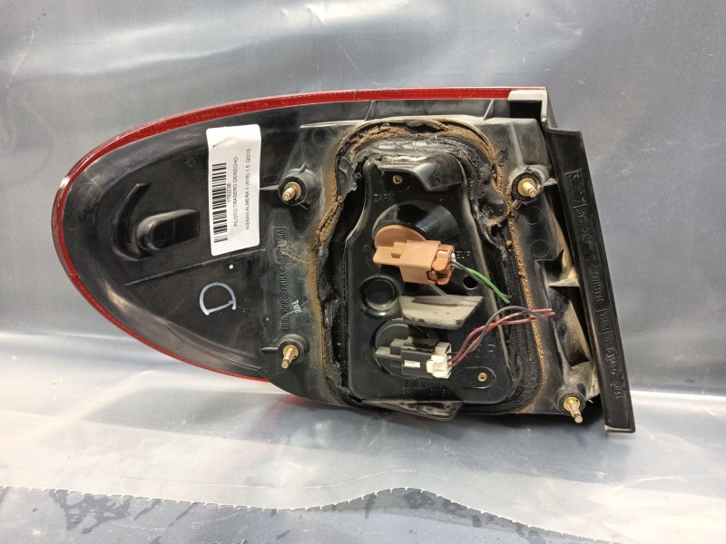 Recambio de piloto trasero derecho para nissan almera ii (n16) 1.5 referencia OEM IAM   