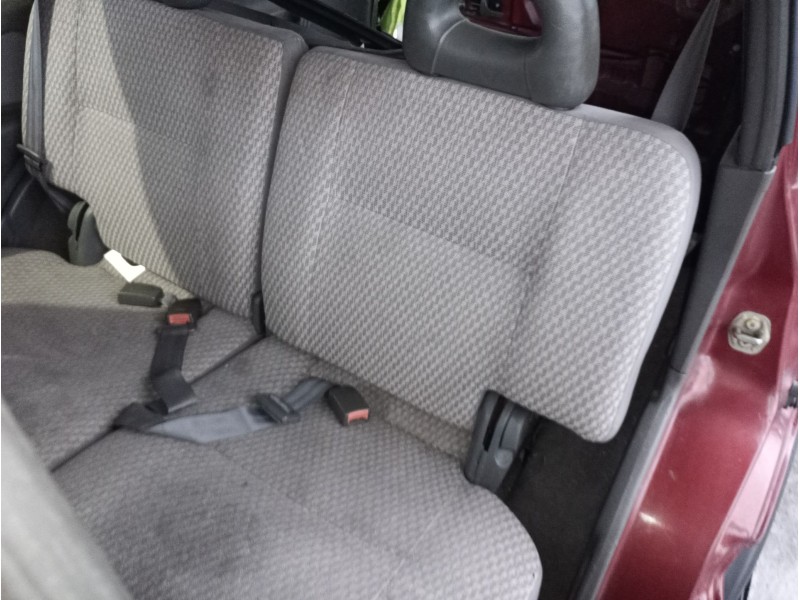 Recambio de asiento trasero izquierdo para nissan terrano ii (r20) 2.7 td 4wd referencia OEM IAM   